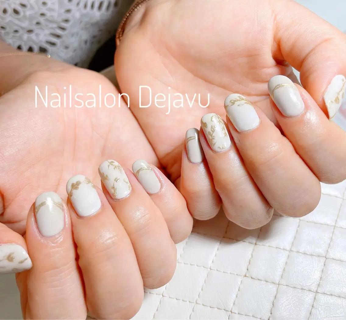 ネイル アートネイル ジェルネイル ミラーネイル 持ち込み シンプルネイル Nail salon Dejavu 🌿のネイルデザイン