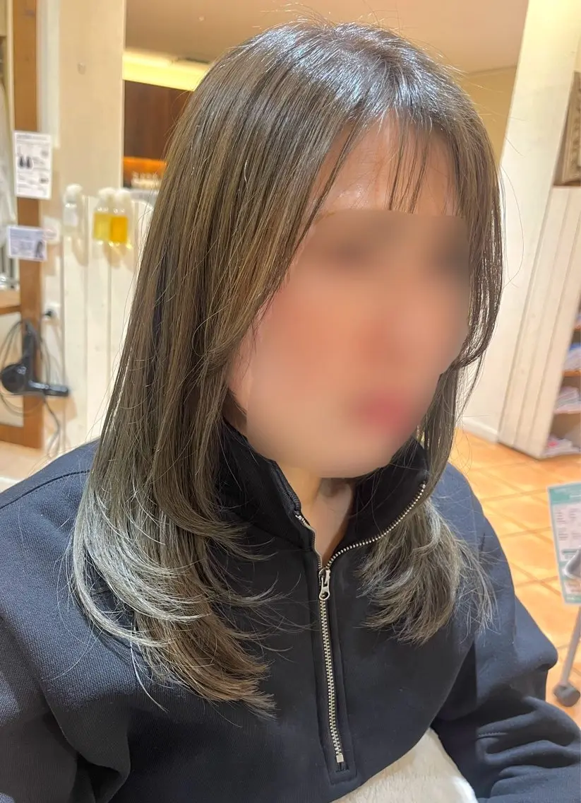 🩵レイヤーカット・ハッシュカットに切る方🩵の写真