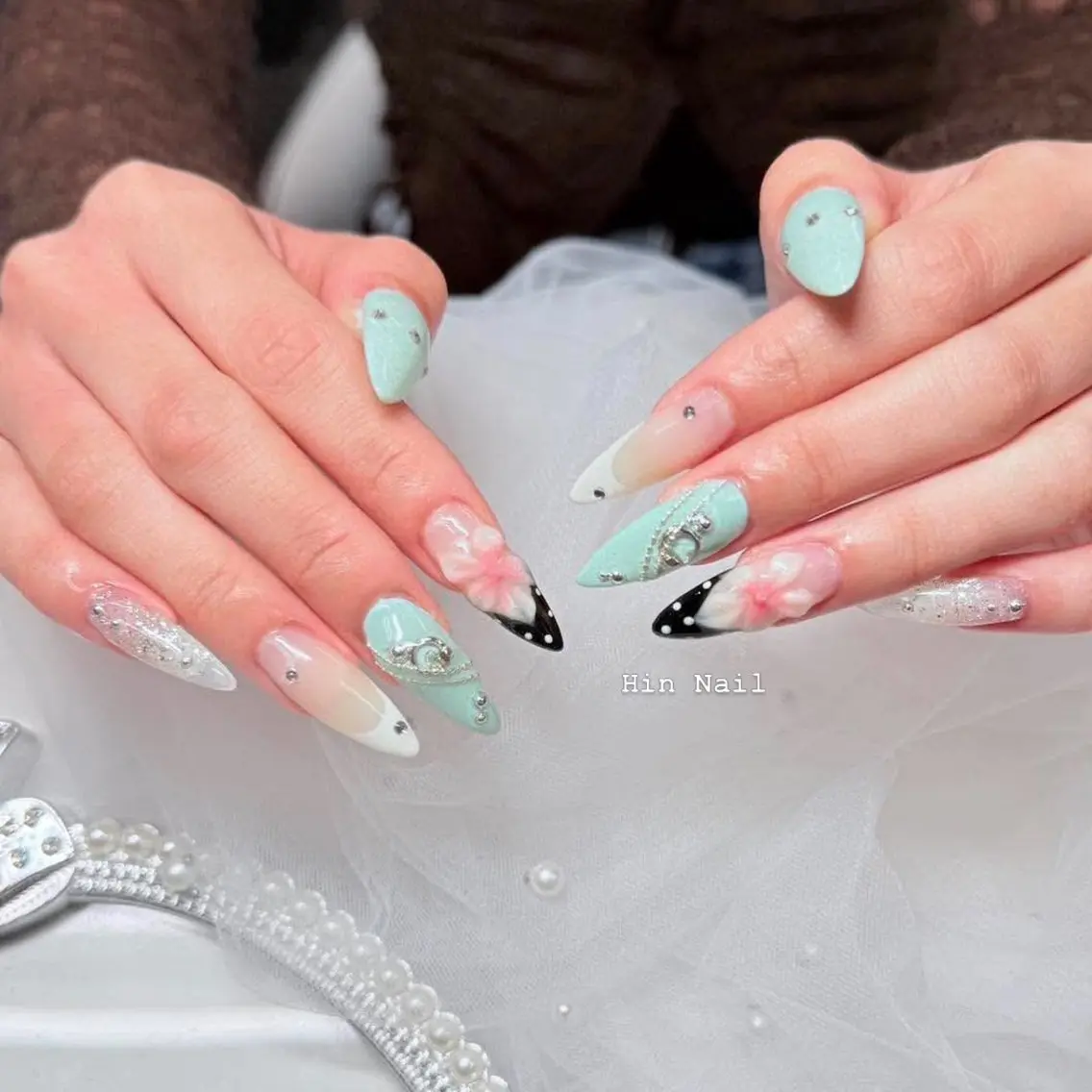 ネイル ハンドネイル HIN NAILのネイルデザイン