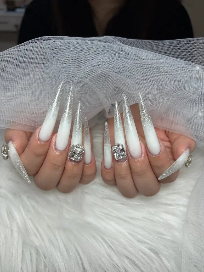 ネイル アートネイル 長さ出し ジェルネイル マグネットネイル ニュアンスネイル ハンドネイル Cloudy Chan Nailのネイルデザイン