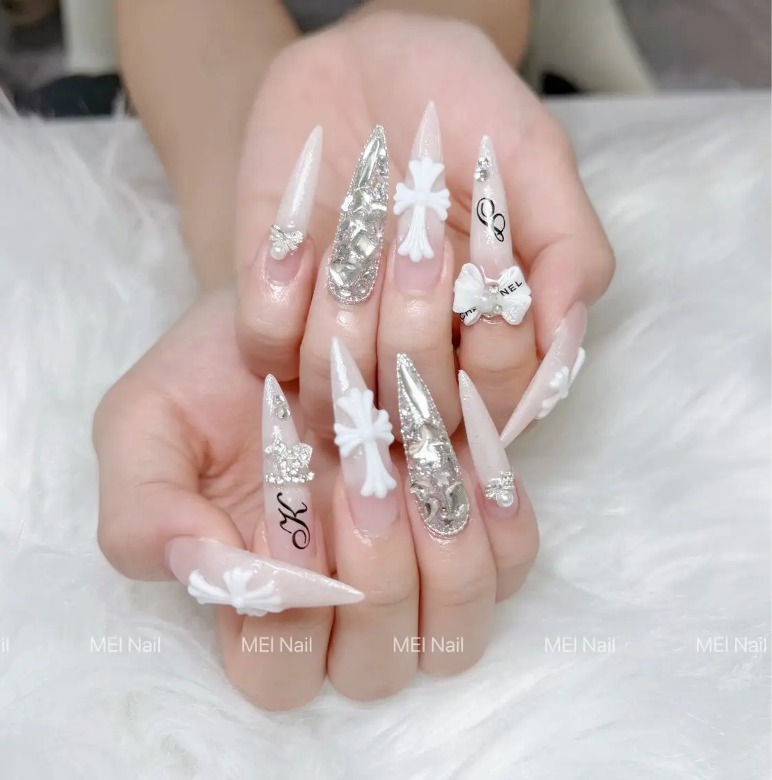 ネイル フレンチネイル キラキラネイル 韓国ネイル シンプルネイル ワンホンネイル ハンドネイル MEI Nailのネイルデザイン
