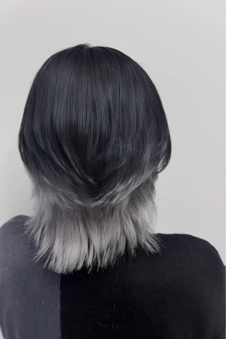 セミロング カラー デザインカラー ウルフカット 髙木 利央のヘアスタイル