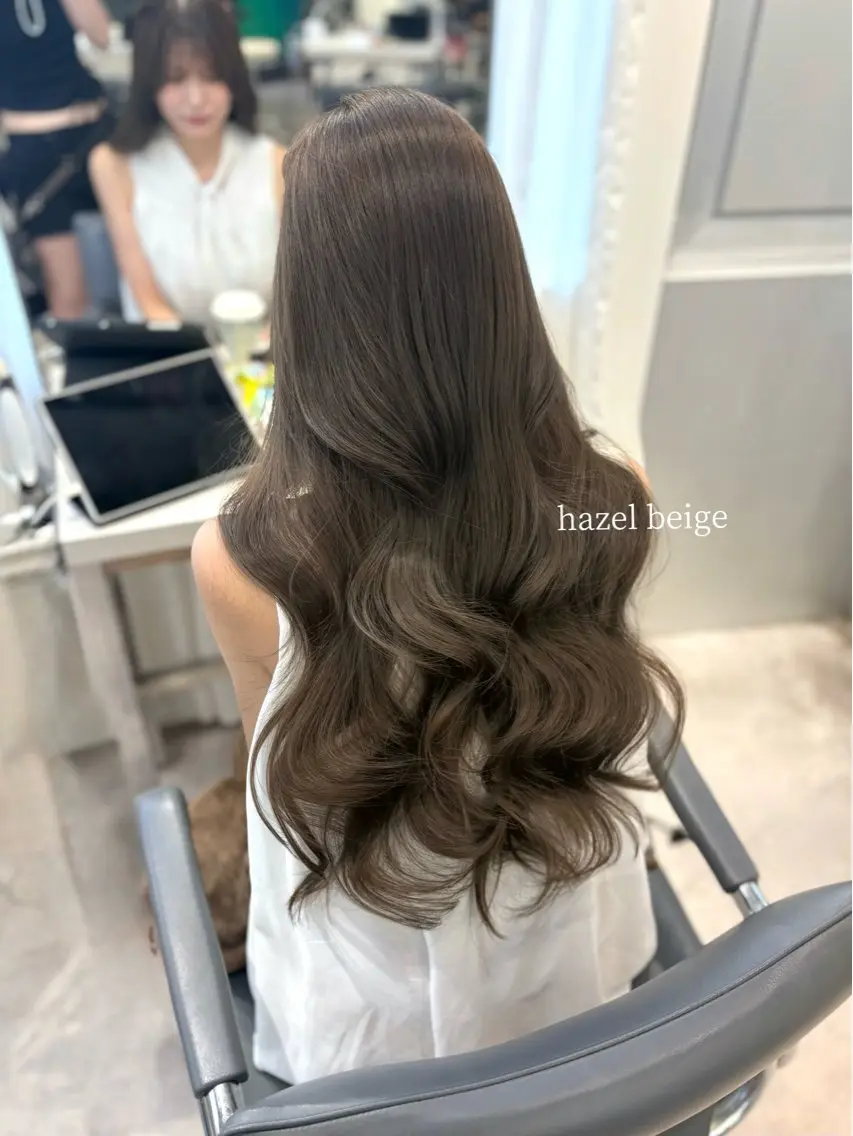 ロング カラー ベージュカラー 透明感カラー ヘーゼル カット ヘアカラー トリートメント MEI🎀つやカラー 🎀レイヤー🎀渋谷のヘアスタイル