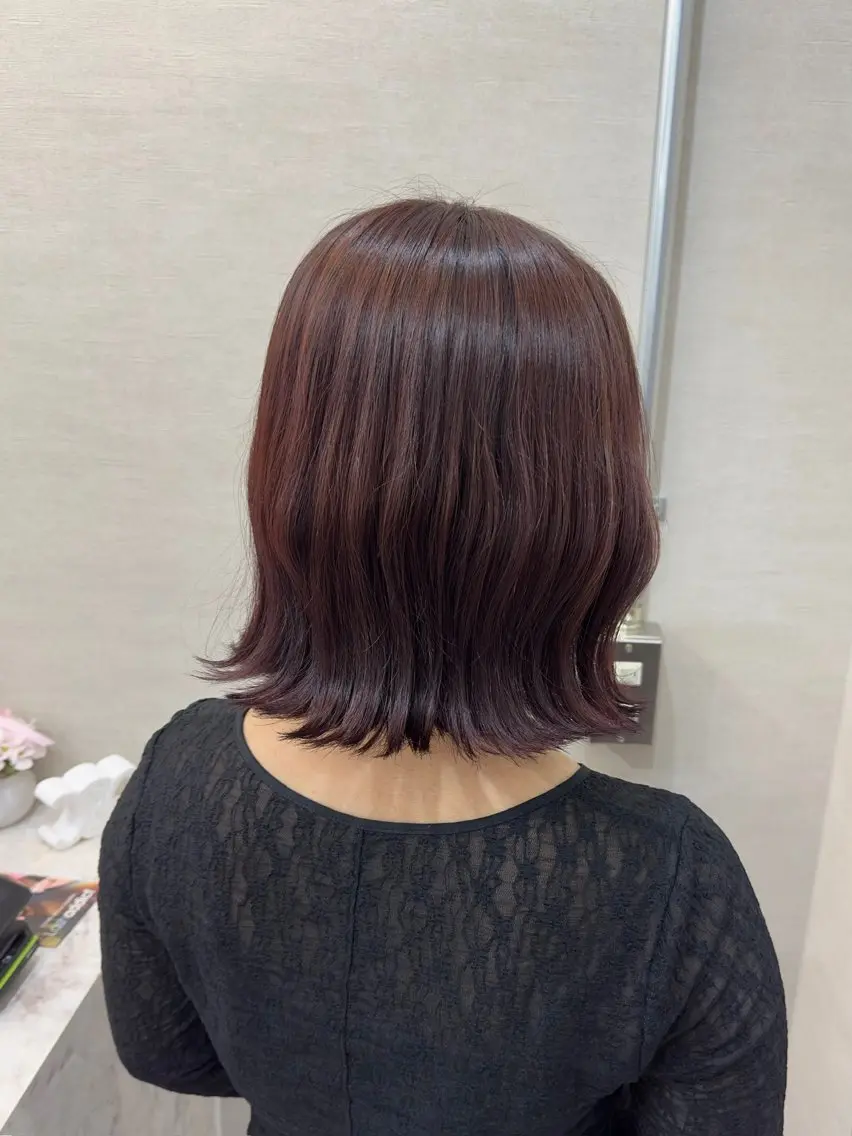 ミディアム レッドブラウン ヘアカラー PINQ byangelicaのヘアスタイル