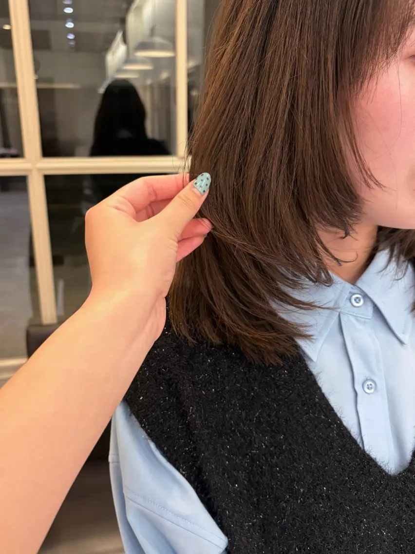 ミディアム 顔まわりレイヤー 顔周りカット レイヤーカット yuu /Carinのヘアスタイル