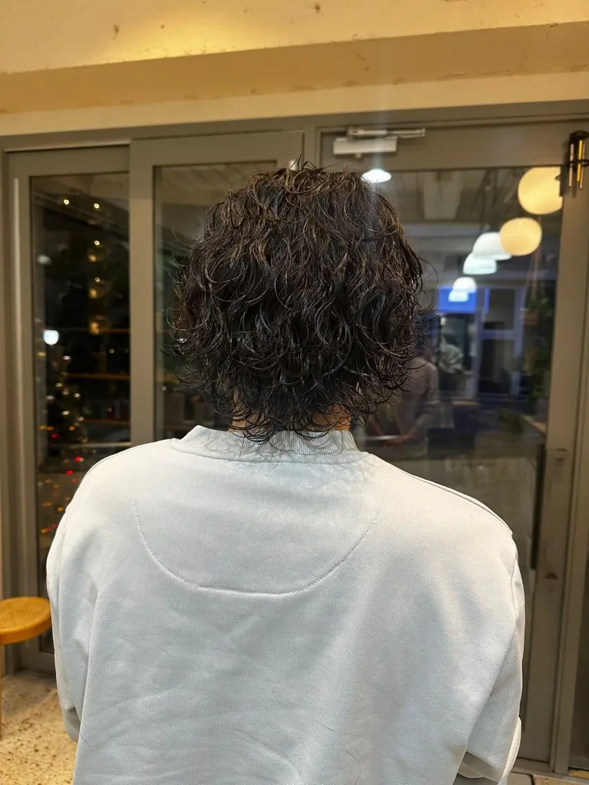 ミディアム パーマ メンズ カット パーマ ハマベ イクト FLORENのヘアスタイル