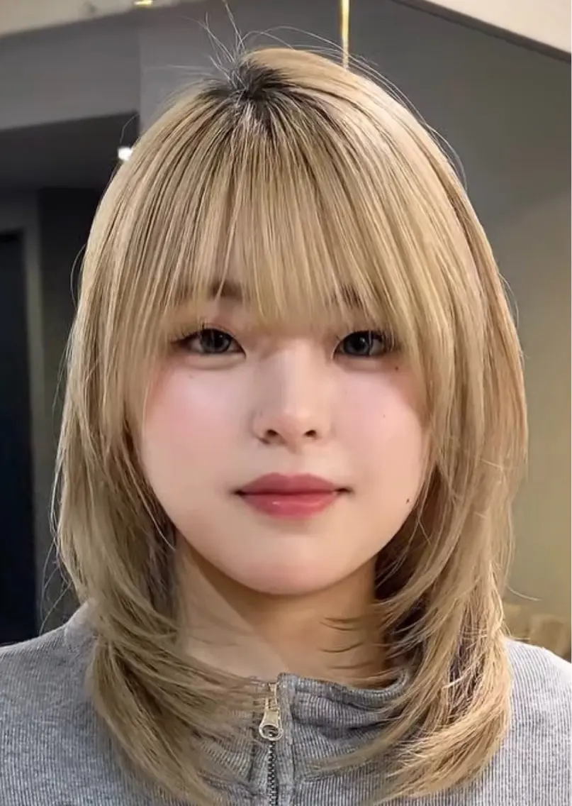 ロング 真下 瑞歩のヘアスタイル