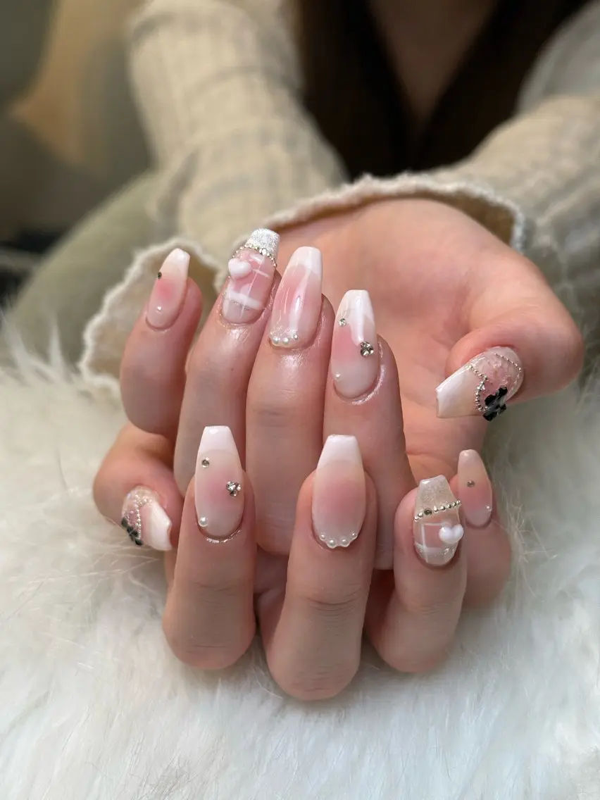 ネイル 韓国ネイル ニュアンスネイル シンプルネイル ワンホンネイル Nihonthy Nail 新宿のネイルデザイン