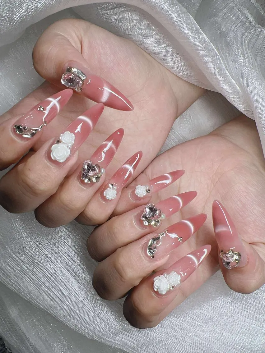 ネイル ハンドネイル Lee Nailsのネイルデザイン