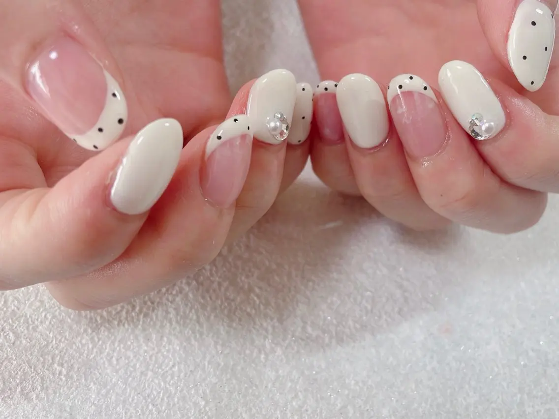 ネイル オーロラネイル フットネイル フレンチネイル ジェルネイル 韓国ネイル ハンドネイル kiki nail &brow二子玉川のネイルデザイン