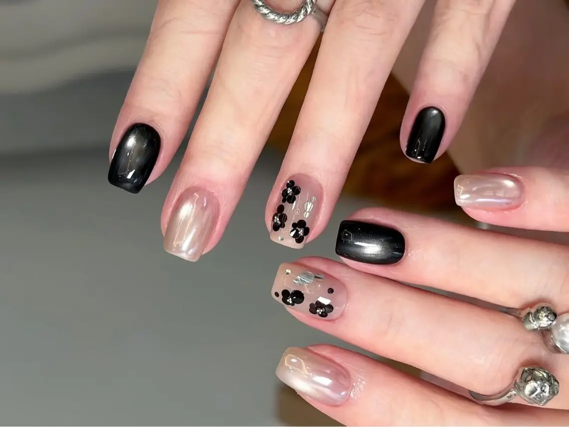 ネイル チークネイル 長さ出し フットネイル フレンチネイル ジェルネイル Nude Nailstudioのネイルデザイン