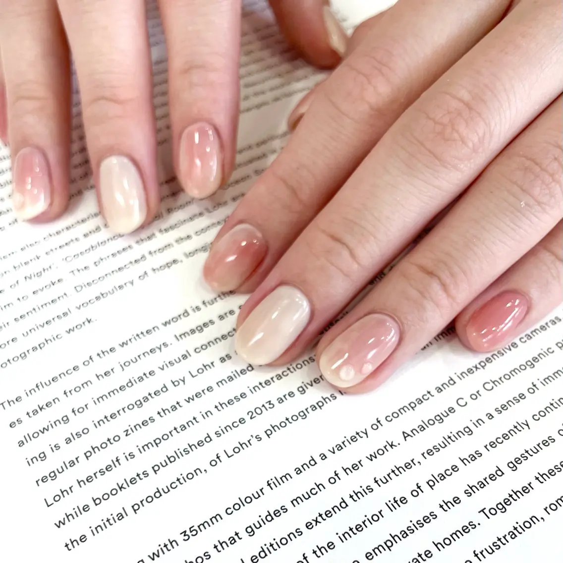 ネイル ニュアンスネイル ハンドネイル nailsalon amity🌿池田のネイルデザイン