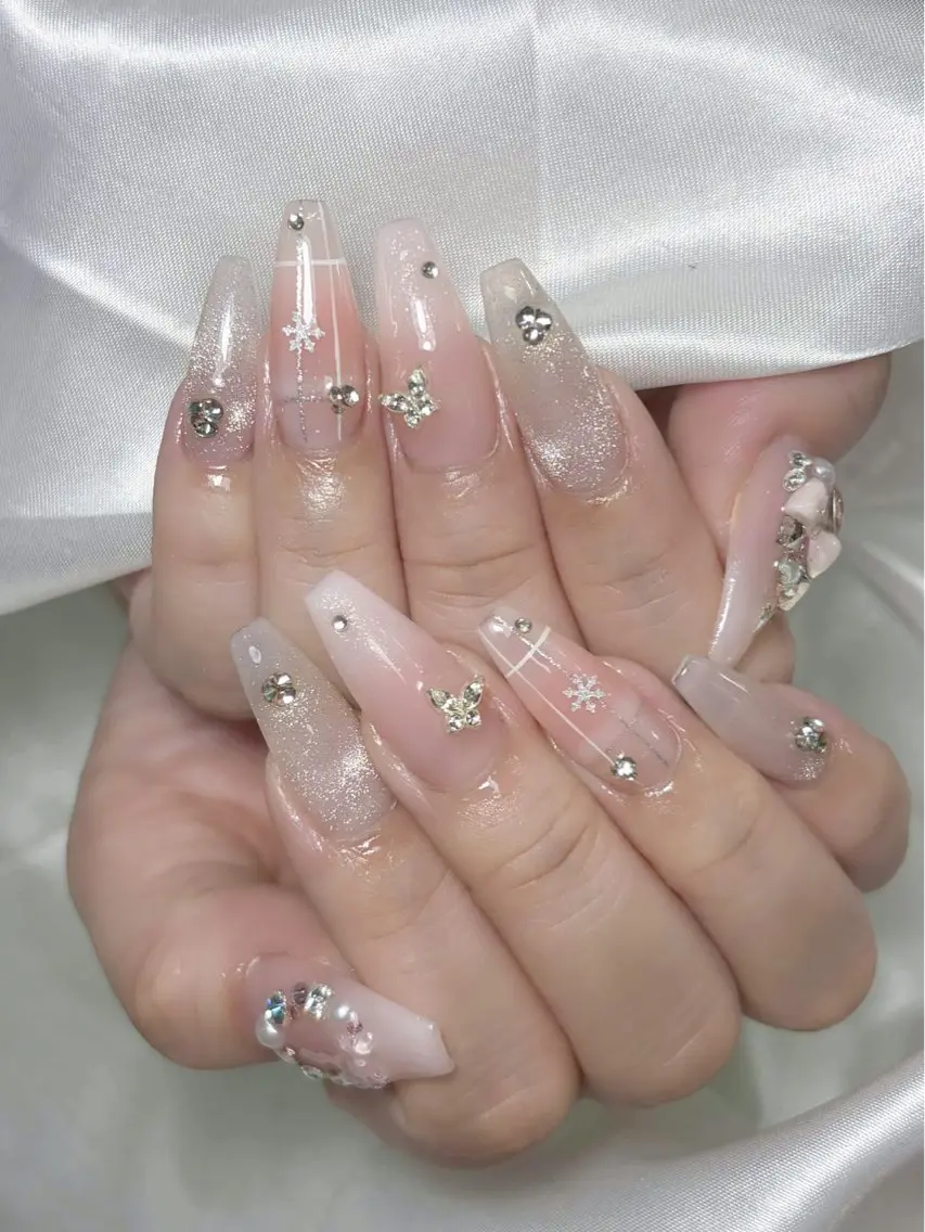 ネイル ハンドネイル LEELA NAIL STUDIOのネイルデザイン
