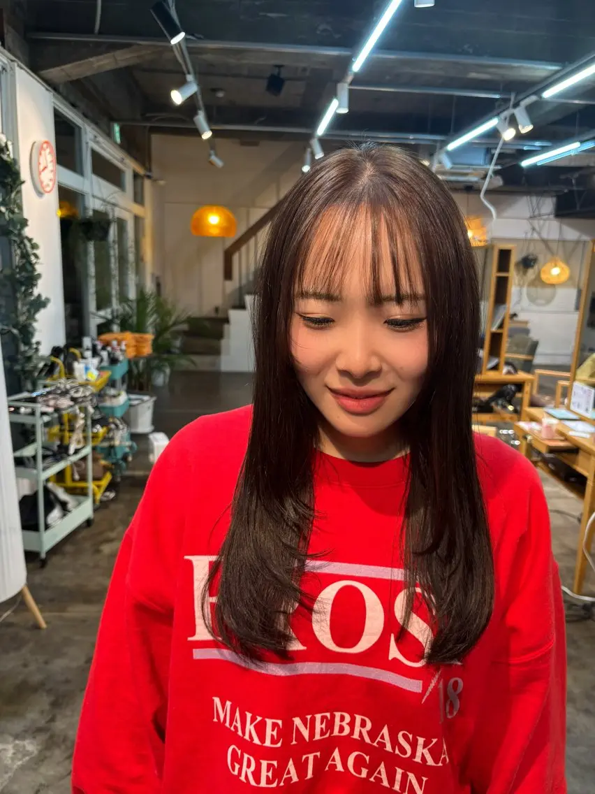 髪質改善トリートメント+ケアカラー+レイヤーカット(毛先、顔まわりロングカット) 20代の方限定の写真