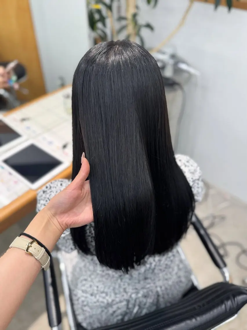 より上👆🏻を目指したい方へおすすめ💞 《髪質改善》中性ストレート + Aujua トリートメントの写真