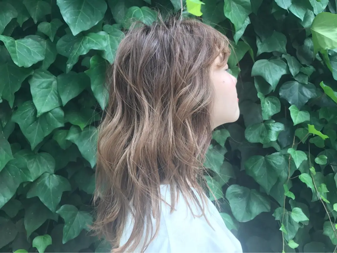 ミディアム カラー ヘアカラー トリートメント ア イカのヘアスタイル
