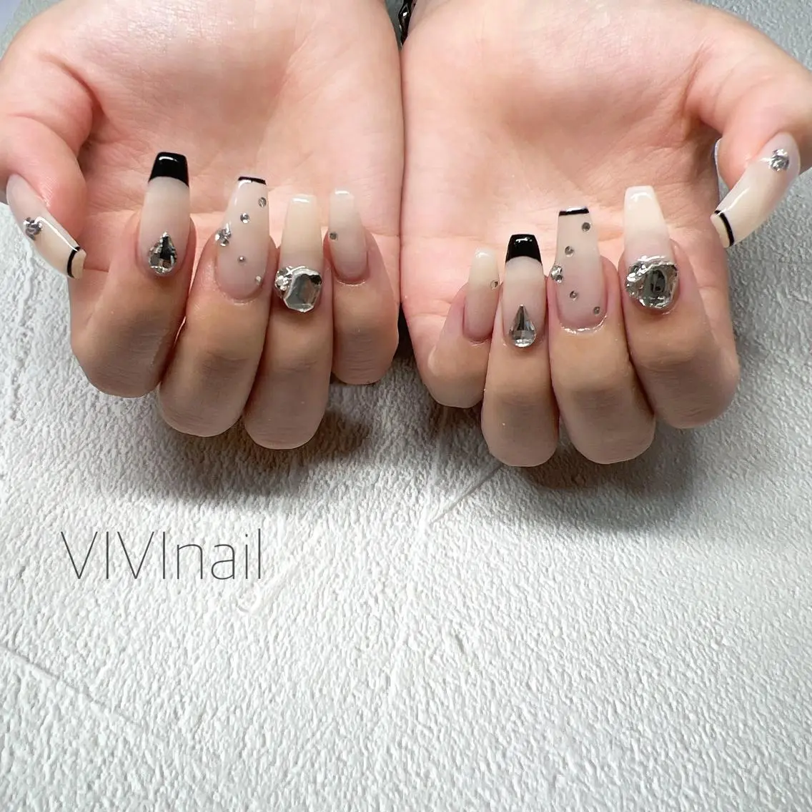 ネイル ワンホンネイル ハンドネイル vivi nailのネイルデザイン