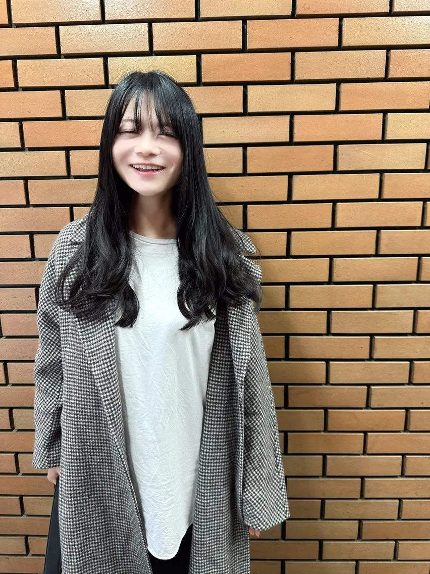 ロング レイヤーカット 畦地 泰世のヘアスタイル