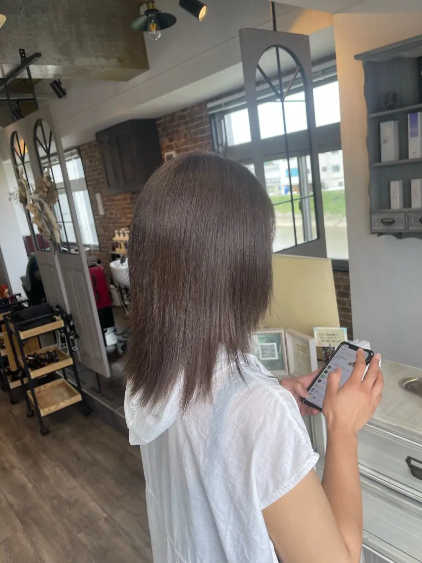セミロング カラー ヘアカラー Felice Erikaのヘアスタイル