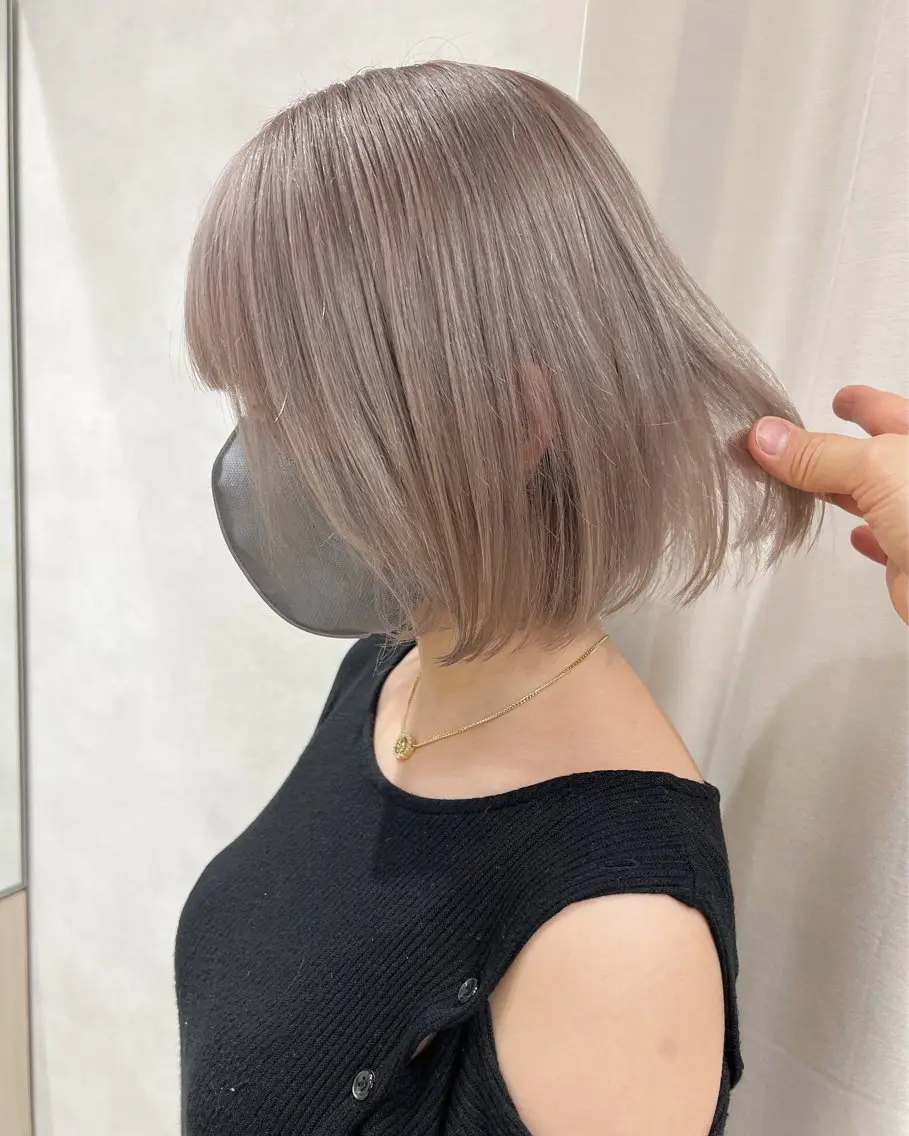 ショート カラー ベージュカラー ブリーチ ケアブリーチ グレージュ ミルクティーベージュ レイヤーカット/ボブ ウルフ/縮毛矯正🪄のヘアスタイル
