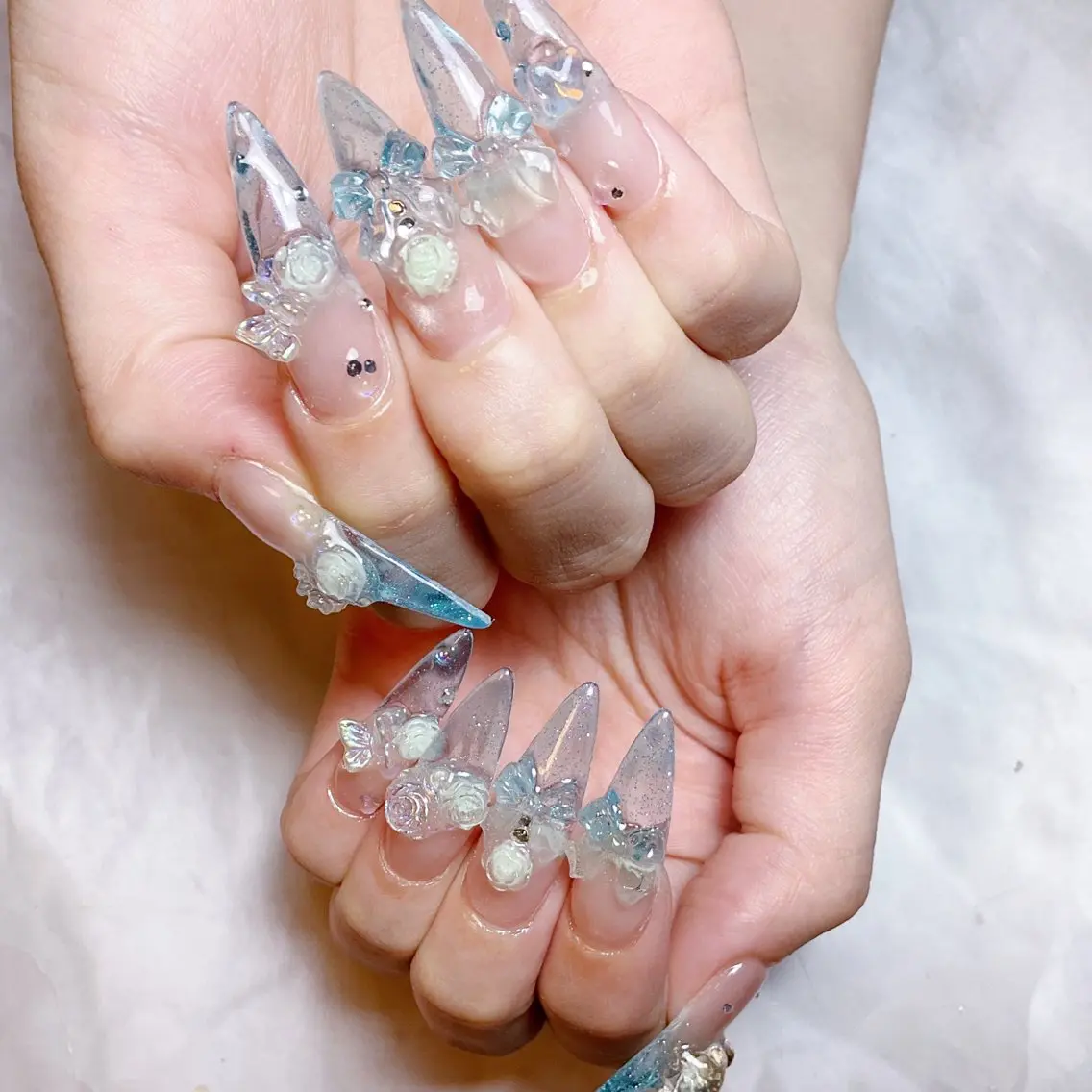 ネイル ハンドネイル 🍭Yun nail hyejin🌸のネイルデザイン