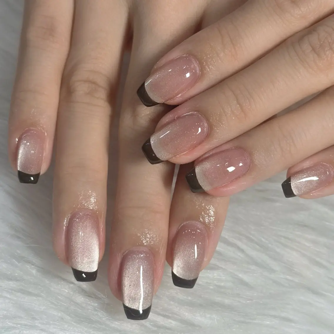 ネイル ハンドネイル フットネイル LAVISH nanamiのネイルデザイン