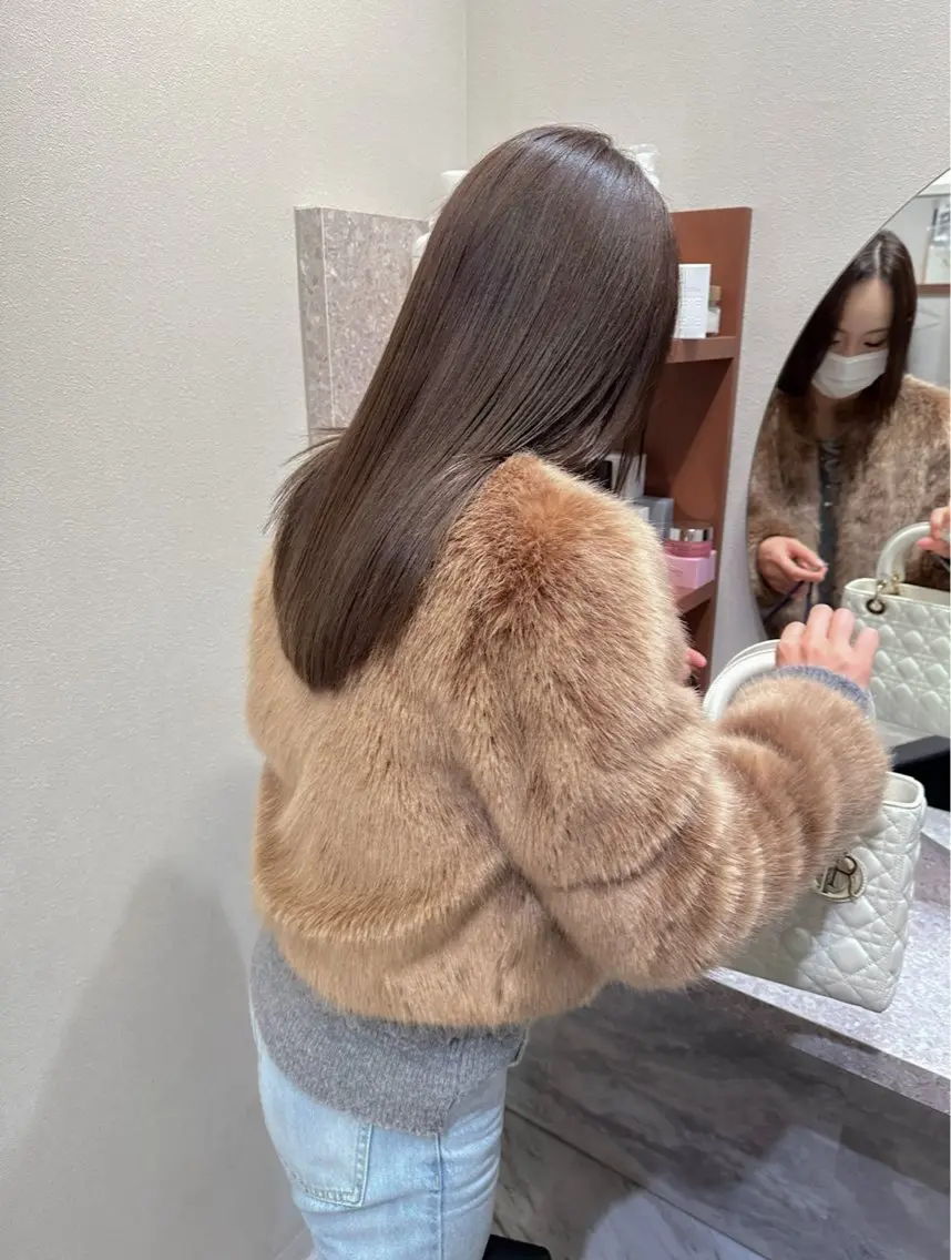 ロング カラー hiide sisiのヘアスタイル