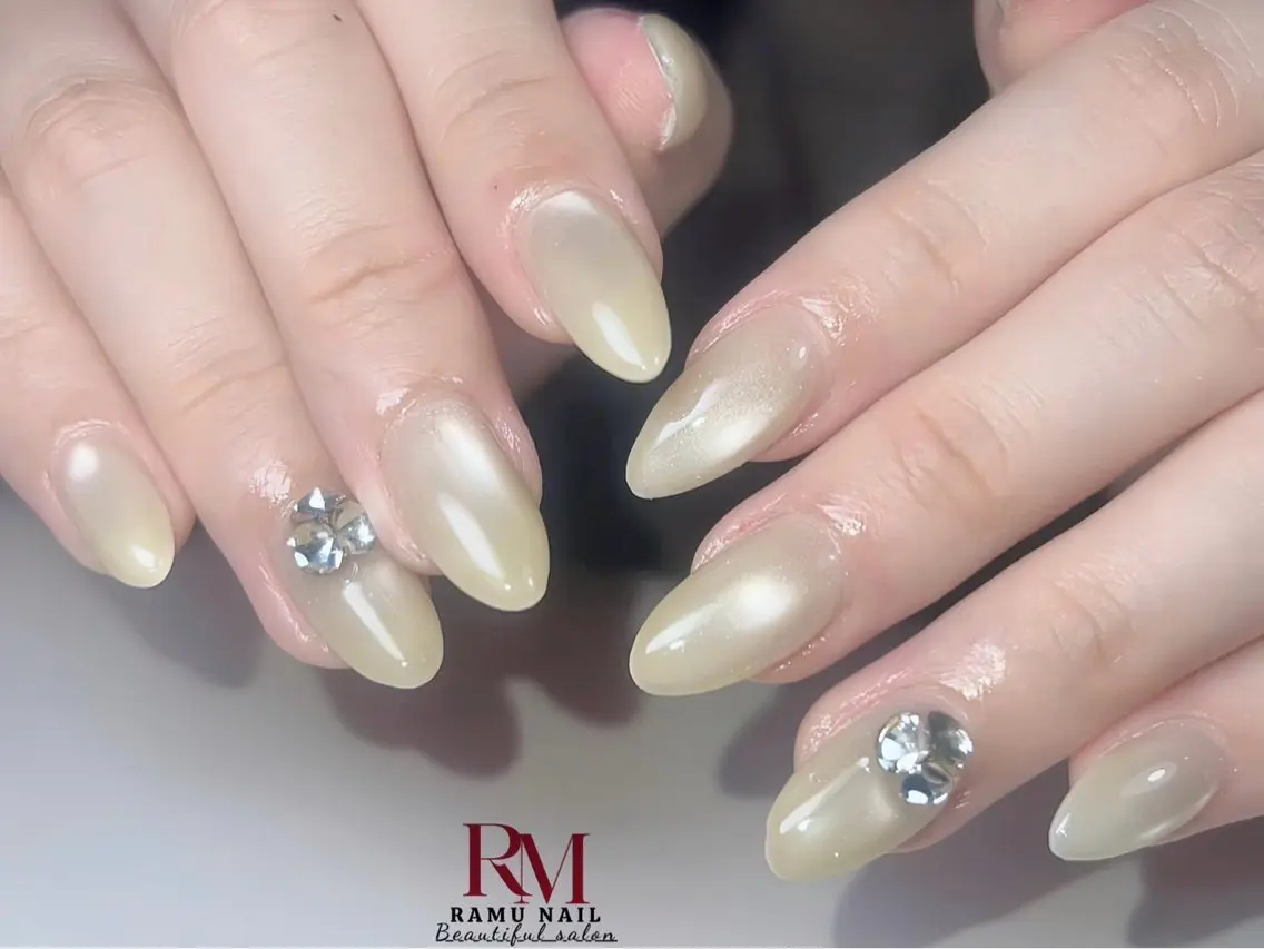 ネイル キラキラネイル マグネットネイル ミラーネイル ピンク ワンホンネイル ハンドネイル RAMU Nail 恵比寿店のネイルデザイン