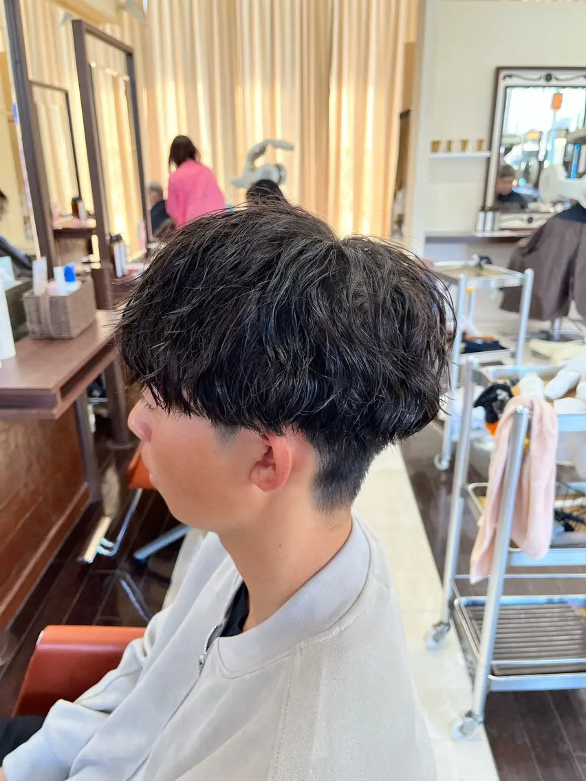 ショート パーマ メンズ マッシュ メンズパーマ メンズツイストパーマ 刈り上げ ツイストパーマ 🧊メンズ特化🧊 高木航希のヘアスタイル
