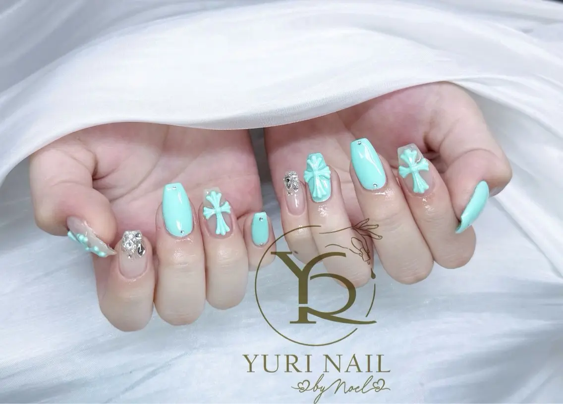 ネイル ハンドネイル フットネイル ハンドケア YURI Nail NARITAのネイルデザイン
