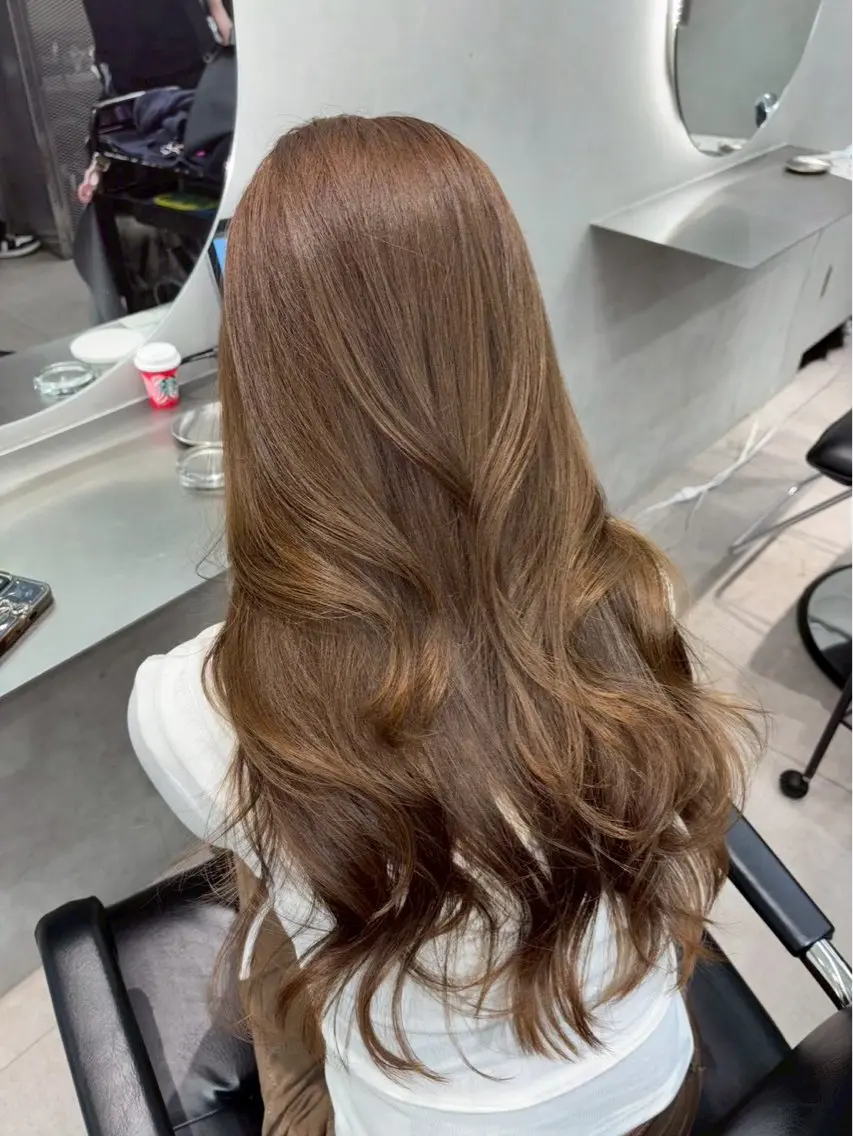 ロング ヘアカラー 髪質改善ストレート 🫧seiyaのヘアスタイル