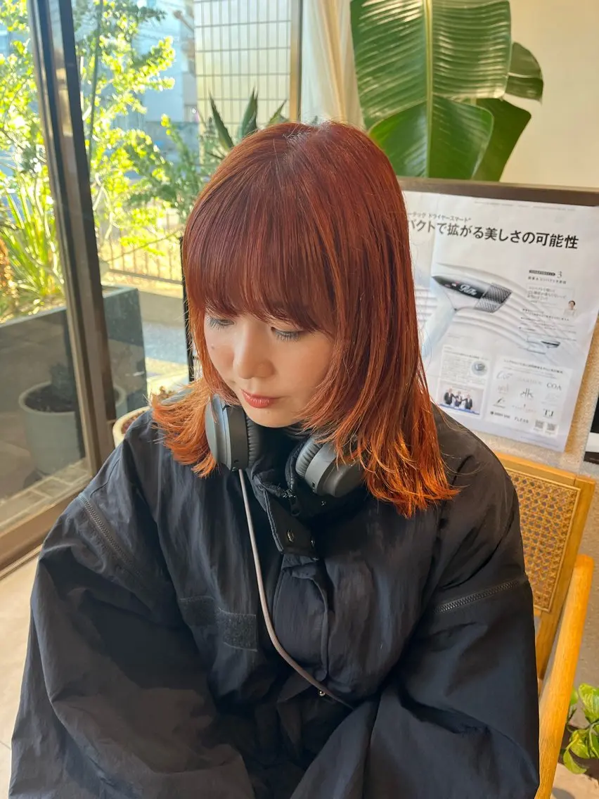ミディアム 顔まわりレイヤー 顔周りカット レイヤーカット カット ヘアカラー 和田 琉々香のヘアスタイル