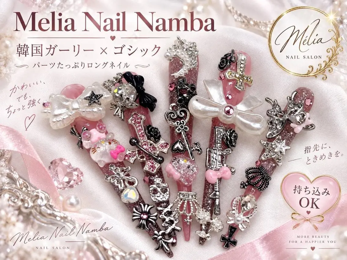 ネイル フラワーネイル フレンチネイル ガーリー キラキラネイル 韓国ネイル ハンドネイル ハンドケア Anna Melia Nailのネイルデザイン