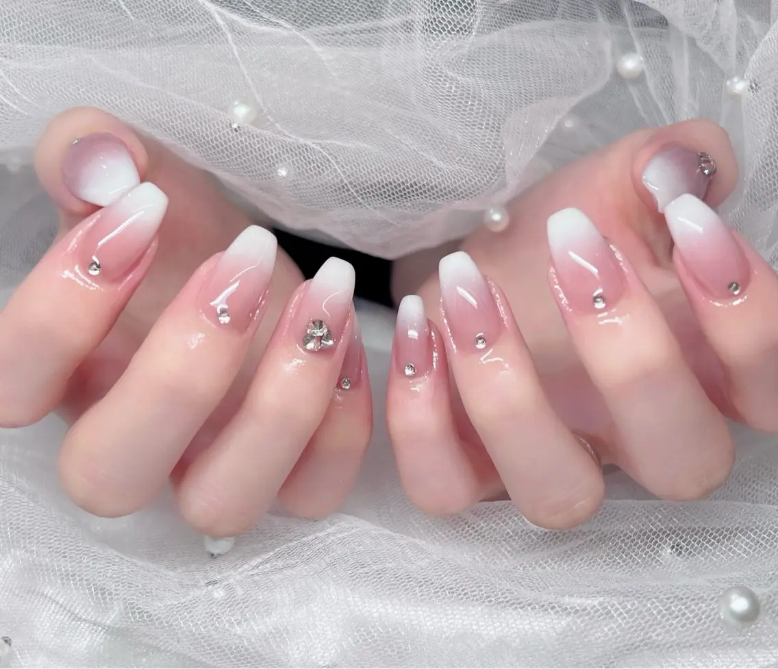 ネイル ハンドネイル 🎀PG🩵 ネイルサロンのネイルデザイン