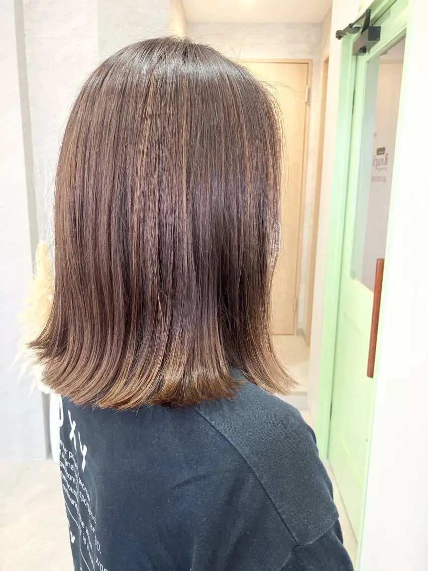 カラー ハイライトカラー 須賀 知穂のヘアスタイル