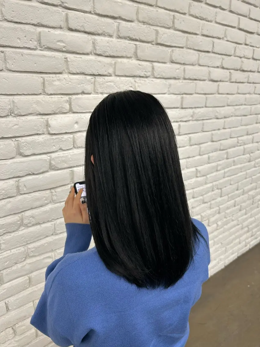 ミディアム カラー ヘアアレンジ 黒髪 ブルーカラー ブルーブラック 透明感カラー 🌼REINA🌼 毛流れカット🌼赤坂のヘアスタイル