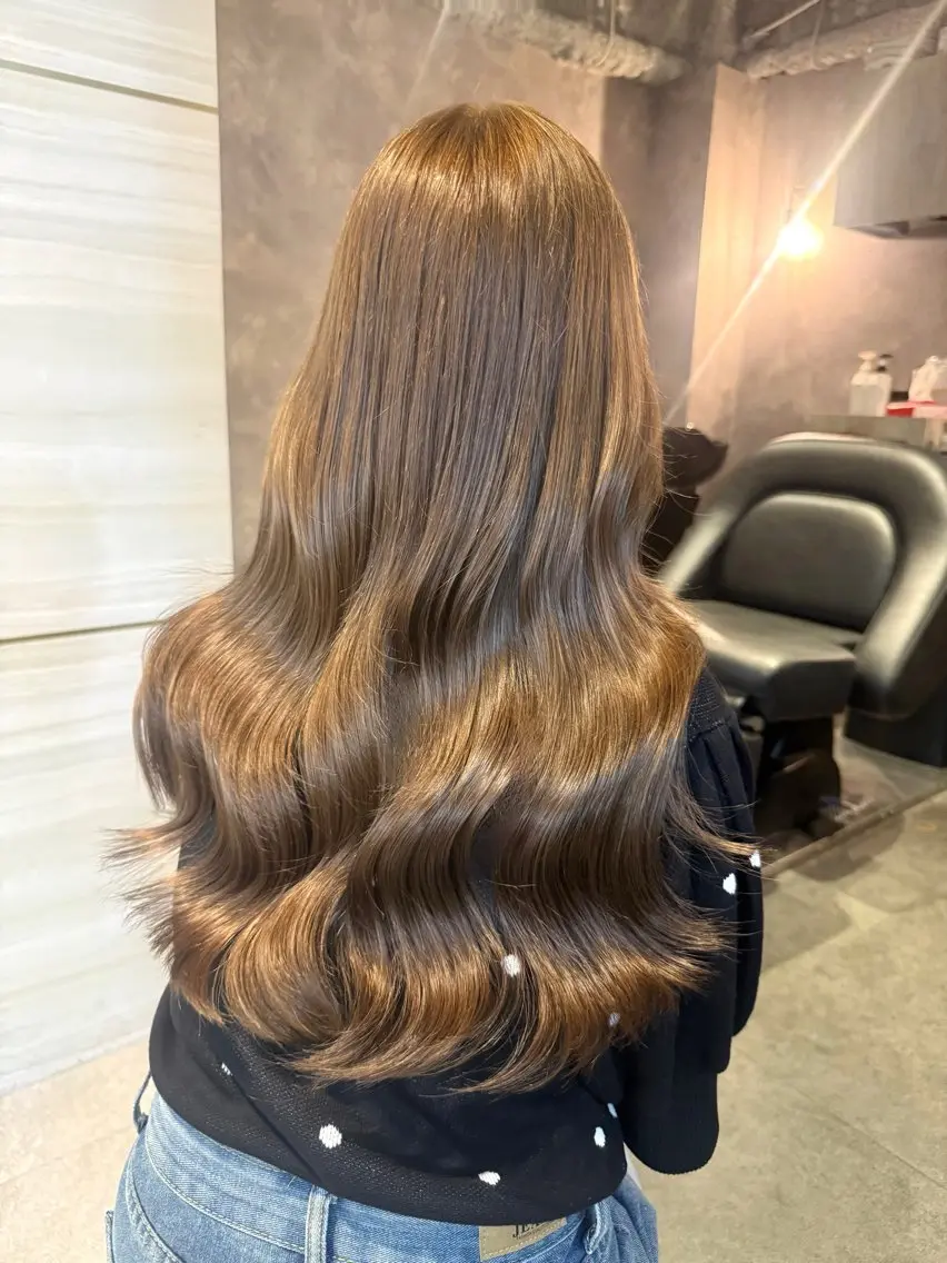 ロング カラー ヘアアレンジ カット ヘアカラー トリートメント 🌱巴結生🌿グレー ジュ☁️ミルクティーのヘアスタイル