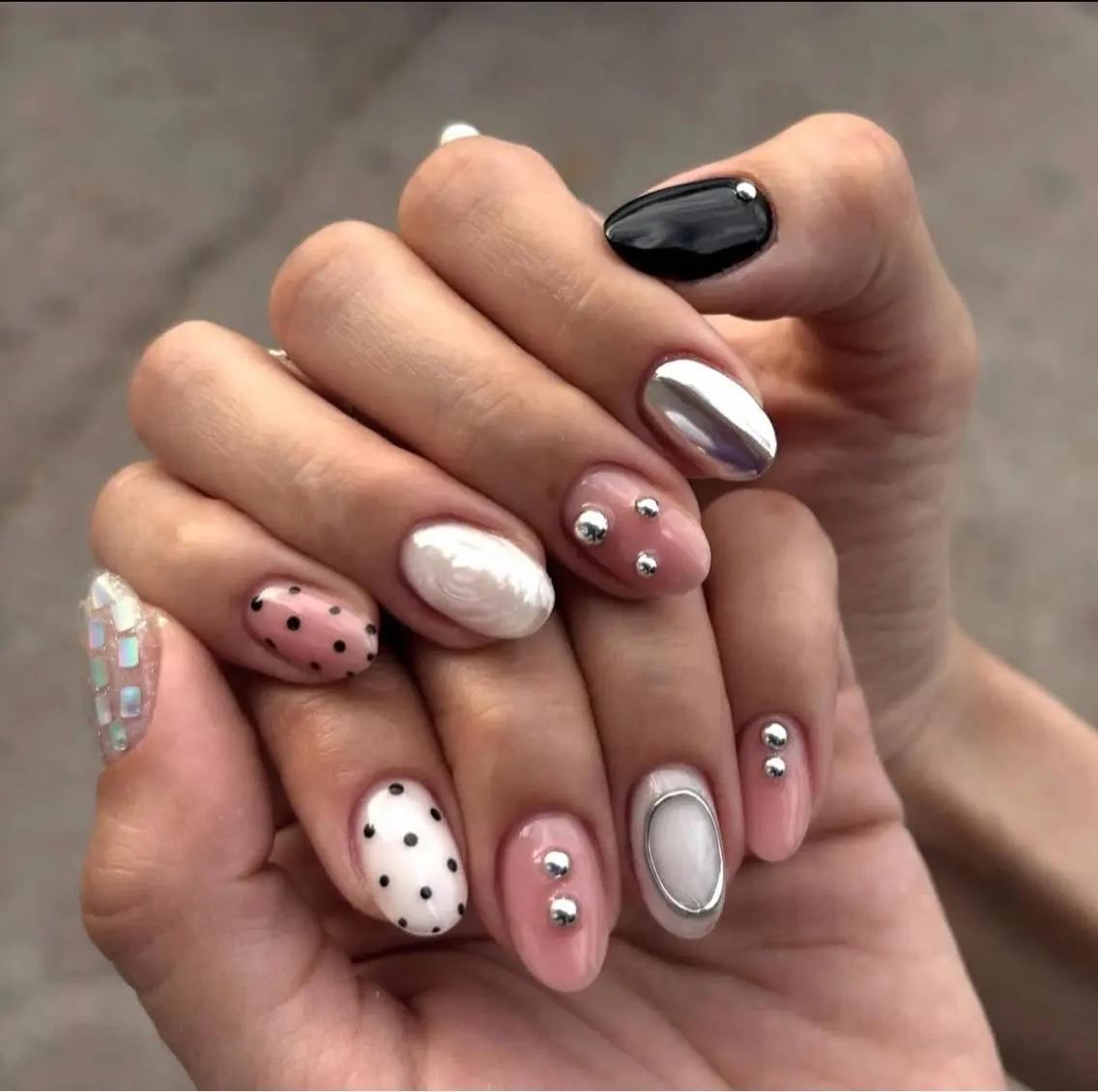 ネイル フレンチネイル キラキラネイル 韓国ネイル シンプルネイル ワンホンネイル ハンドネイル MEI Nailのネイルデザイン