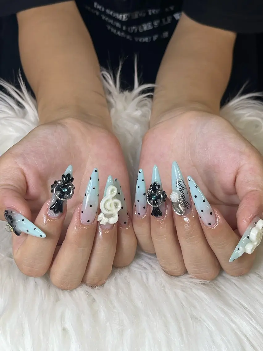ネイル NiJi Nailsのネイルデザイン