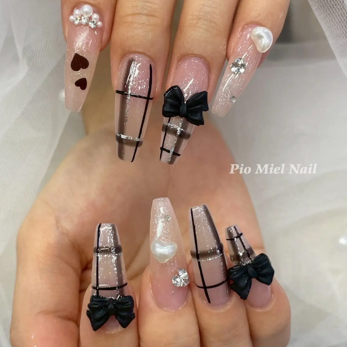 ロング 韓国風ヘア Pio Mielのネイルデザイン