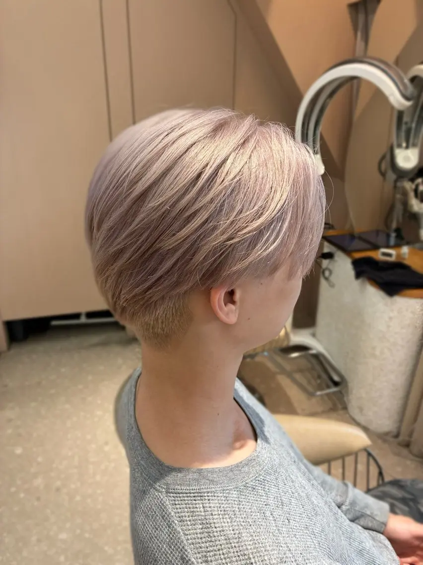 メンズ メンズブリーチ 💖クボ モモ💖のヘアスタイル