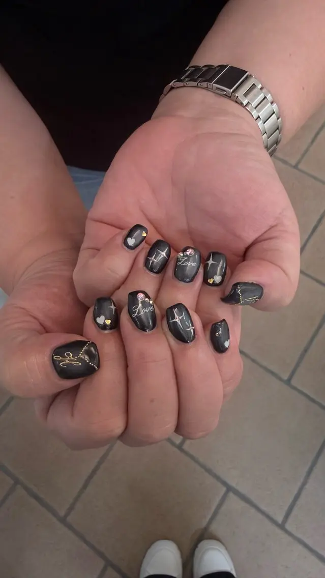 ネイル ハンドネイル 森下 舞華のネイルデザイン