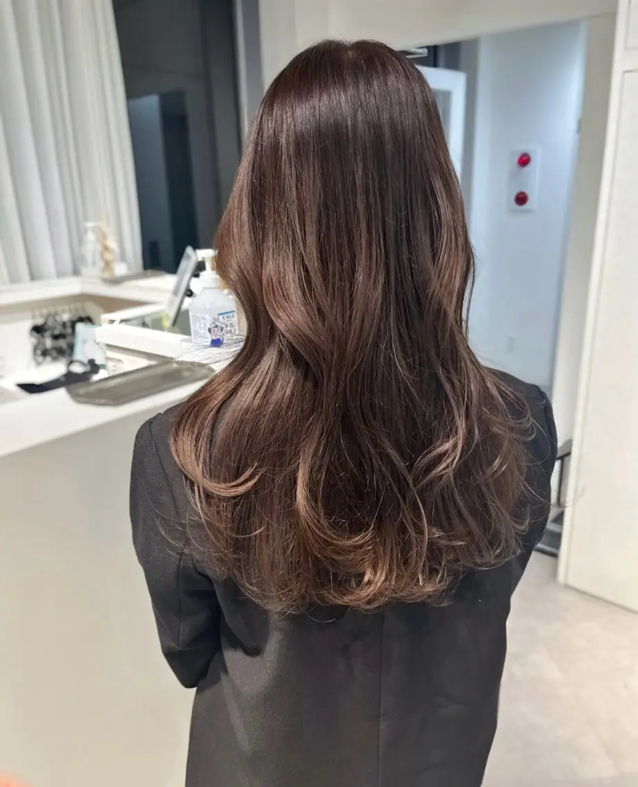 セミロング カラー ブリーチ 透明感カラー グラデーションカラー グレージュ ブリーチなしカラー ヘアカラー トリートメント 韓国ハッシュカット/ 新宿/髪質改善/岡崎のヘアスタイル