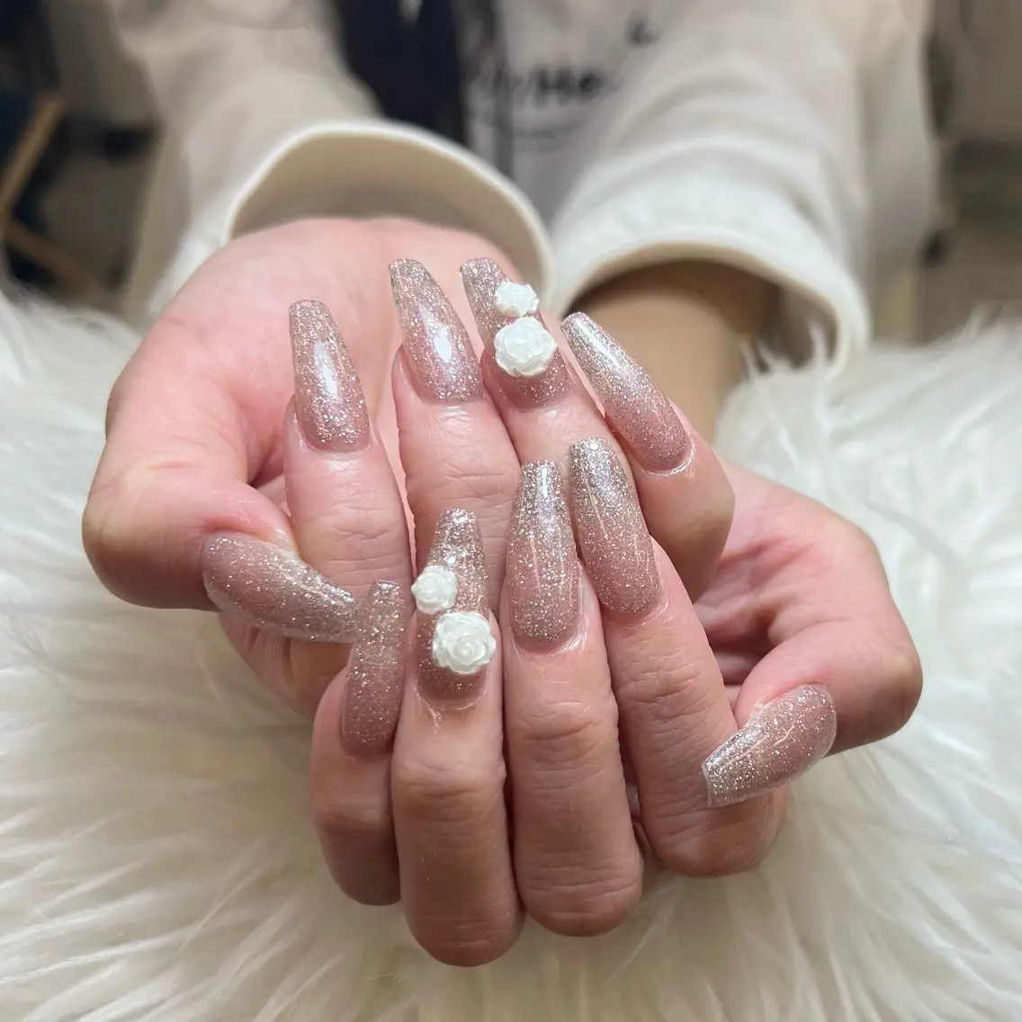 ネイル チークネイル 長さ出し フレンチネイル ジェルネイル ガラスフレンチ ハンドネイル anh nail anne🤍のネイルデザイン