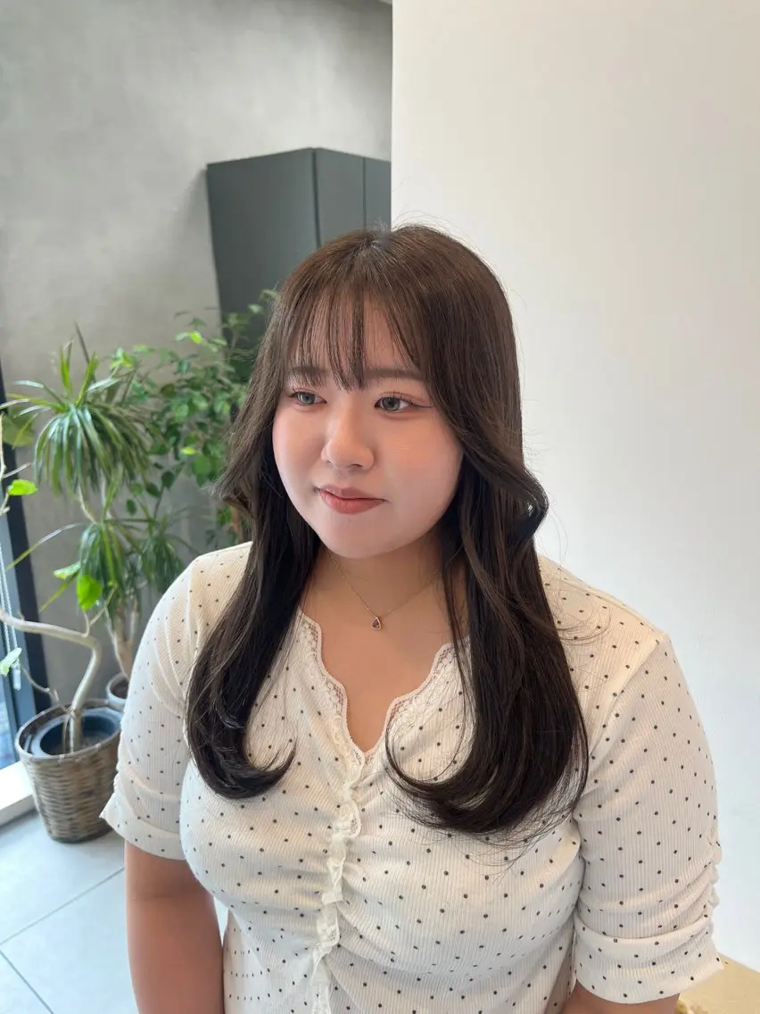 ロング Maya /カラーモデルのヘアスタイル