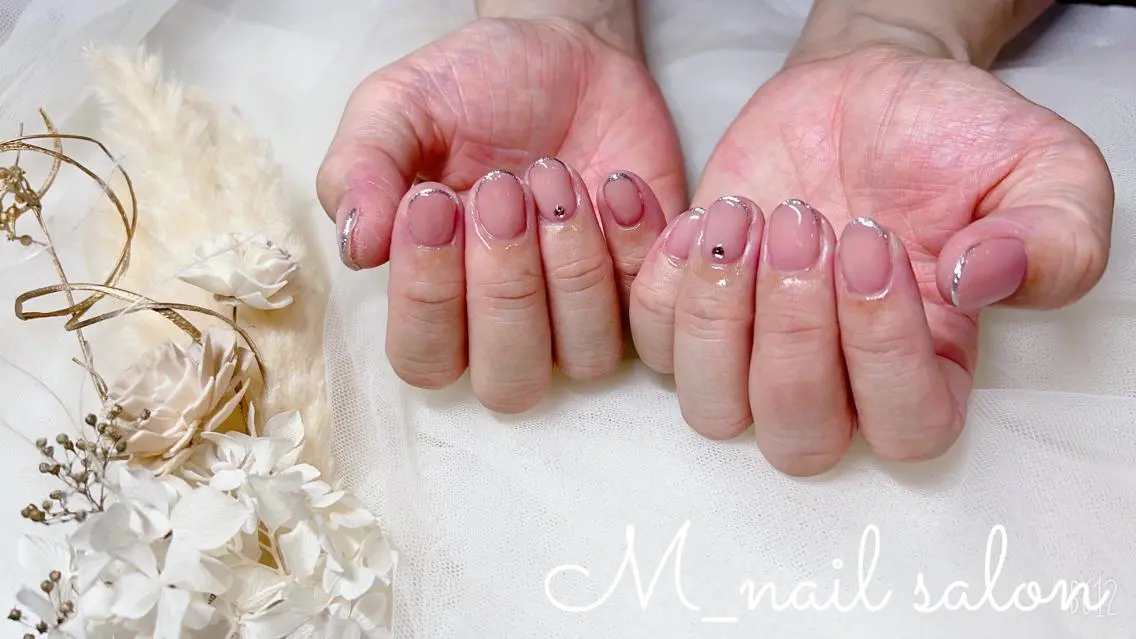ネイル シンプルネイル M_ nail salonのネイルデザイン