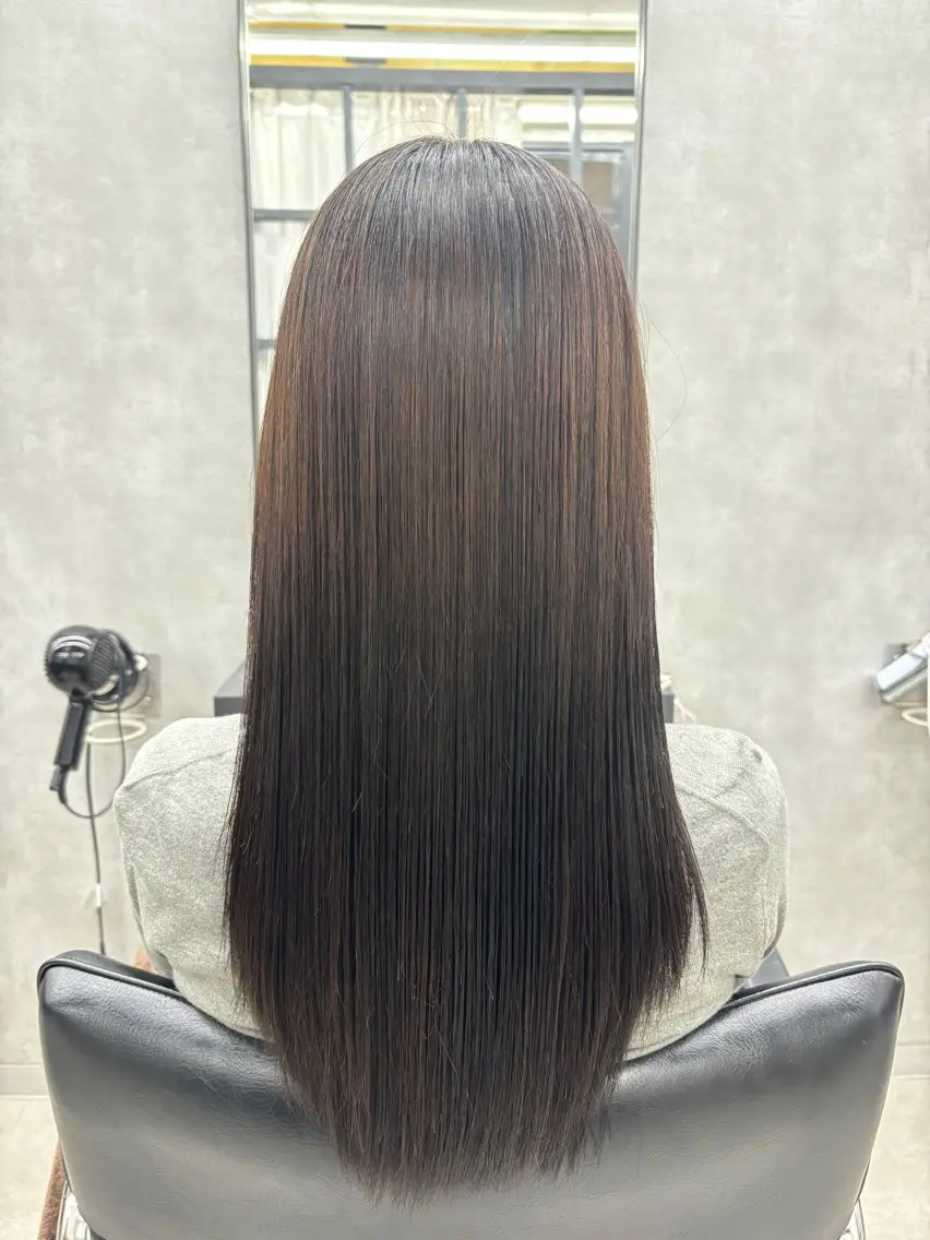 セミロング 縮毛矯正 宮尾 星夢のヘアスタイル
