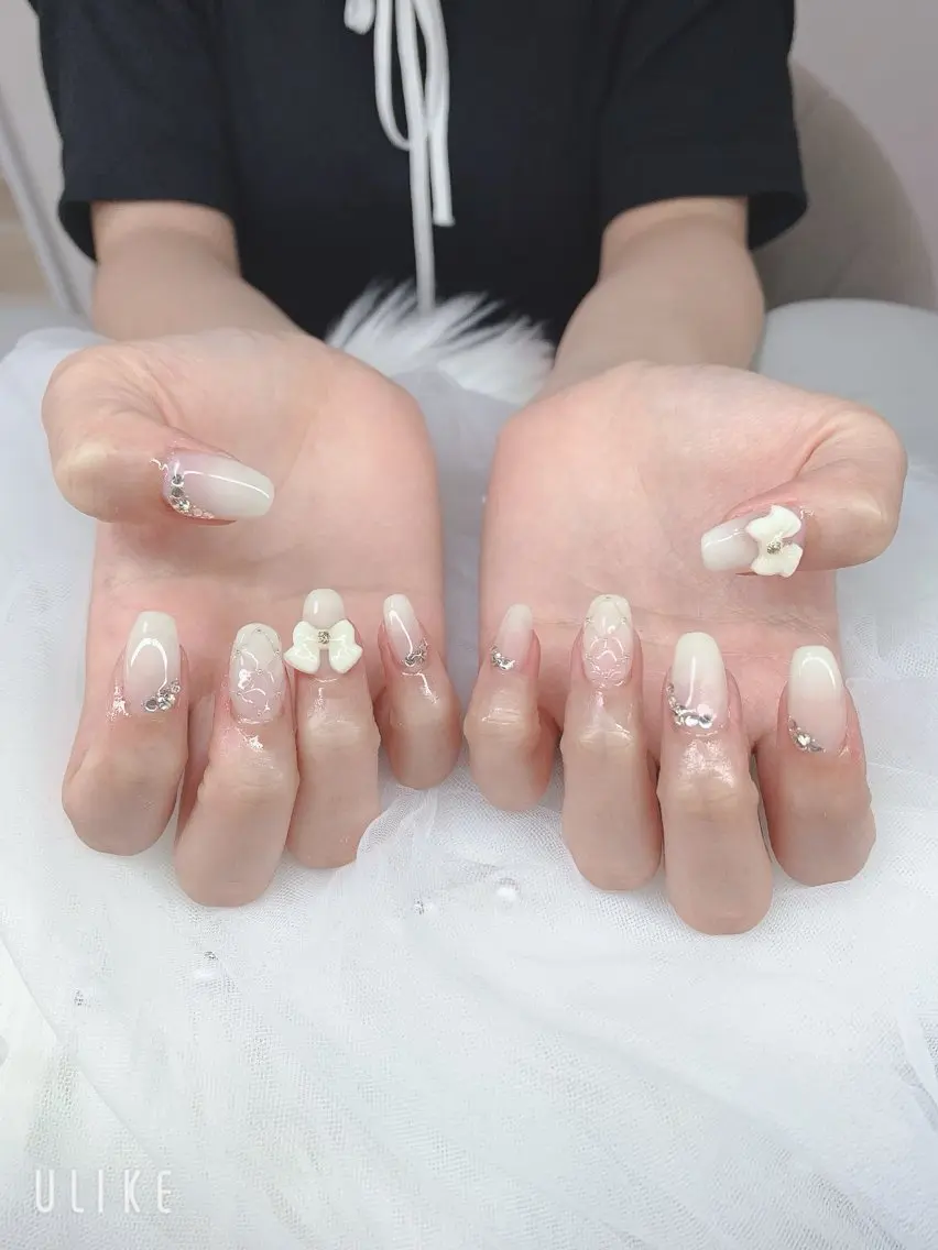 ネイル ハンドネイル T. Leeのネイルデザイン