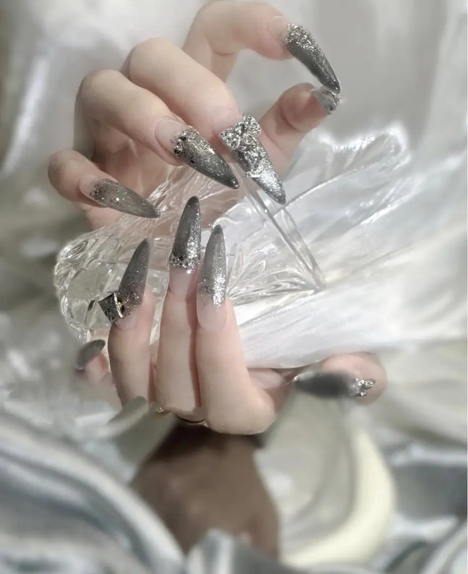 ネイル ハンドネイル Rina Mika Nailsのネイルデザイン