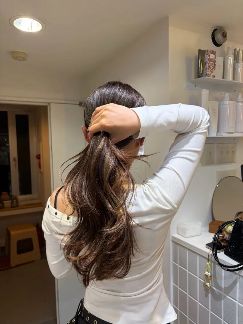 ロング カラー ハイライトカラー ハイライト ヘアカラー UNBIRTHDAY いずみのヘアスタイル